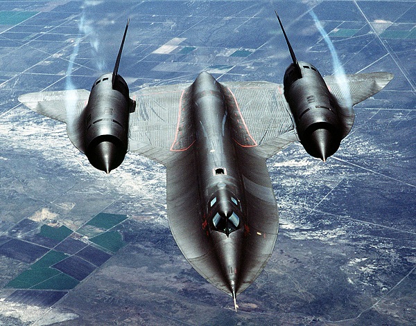  A SR-71 Blackbird supersonic reconnaissance aircraft. 